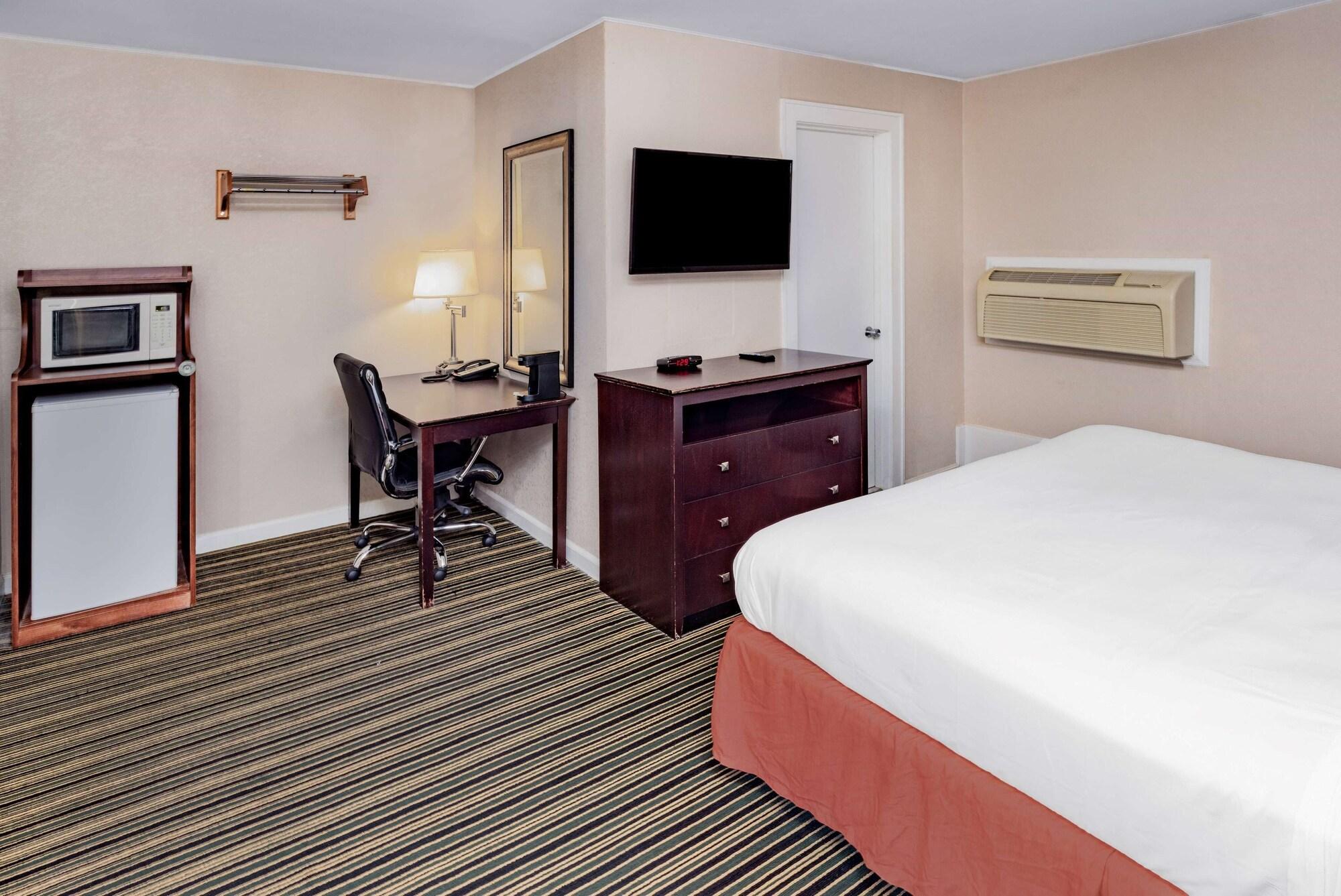 Travelodge By Wyndham Great Barrington Berkshires Exterior foto